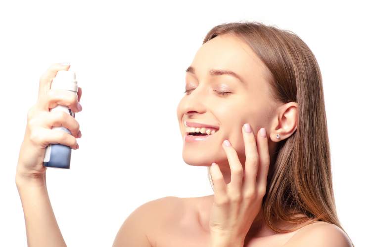 How to Use a Spray Bottle for Hair: Expert Tips